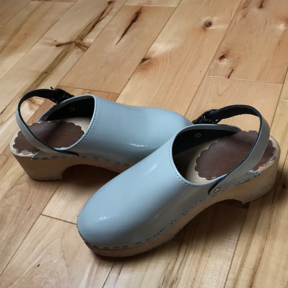 COPY - Hanna Andersson girls clogs